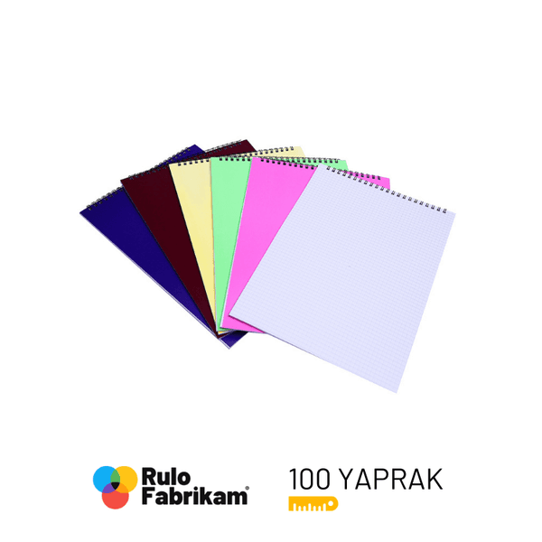 A4 spiralli kareli bloknotun açık sayfa bütün hâlde tek kare içinde duruşu